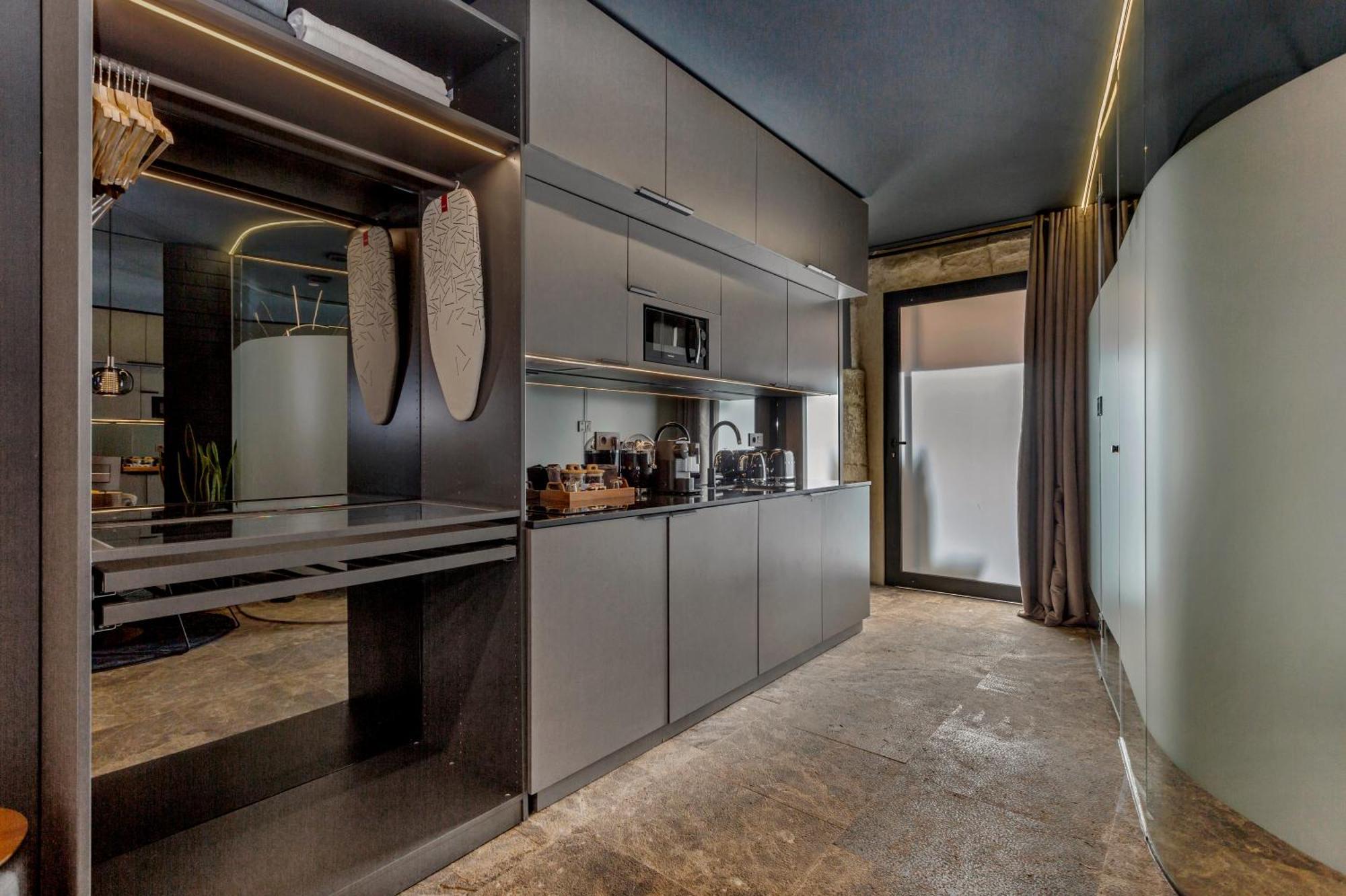Evolution Luxury *